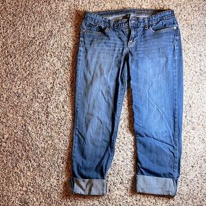Gap cropped jeans for women. Size 8